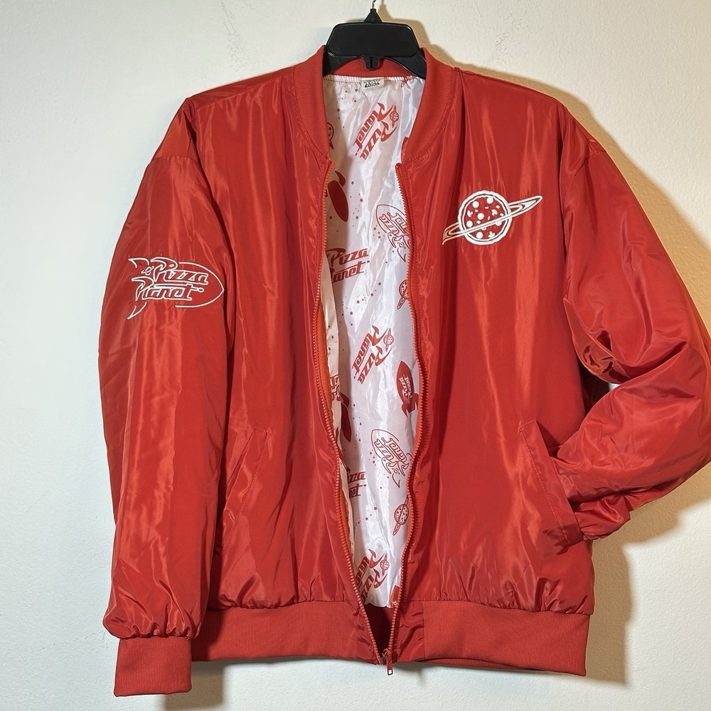 Disney Pixar Toy Story Pizza Planet Jacket Adult XL Red Bomber Great Condition
